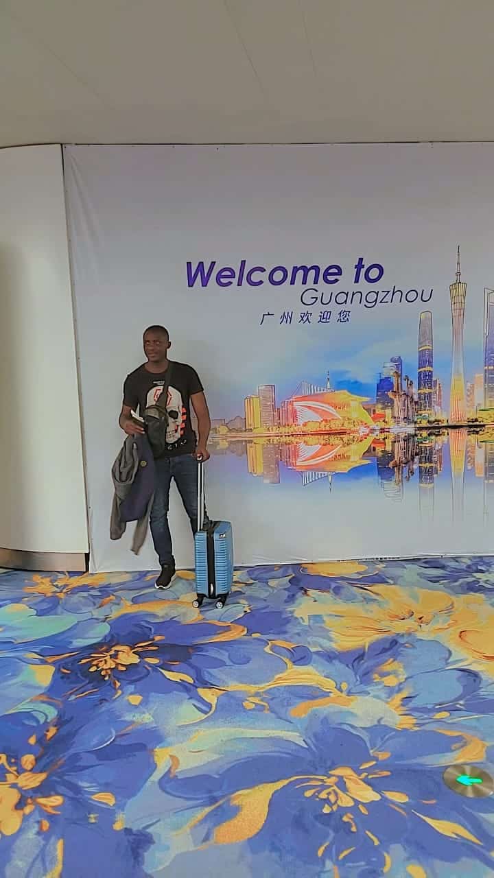 Fotso Pascal, homme d'affaires camerounais, à son arrivée à Guangzhou en Chine avec le visa affaires obtenu par M-Travel